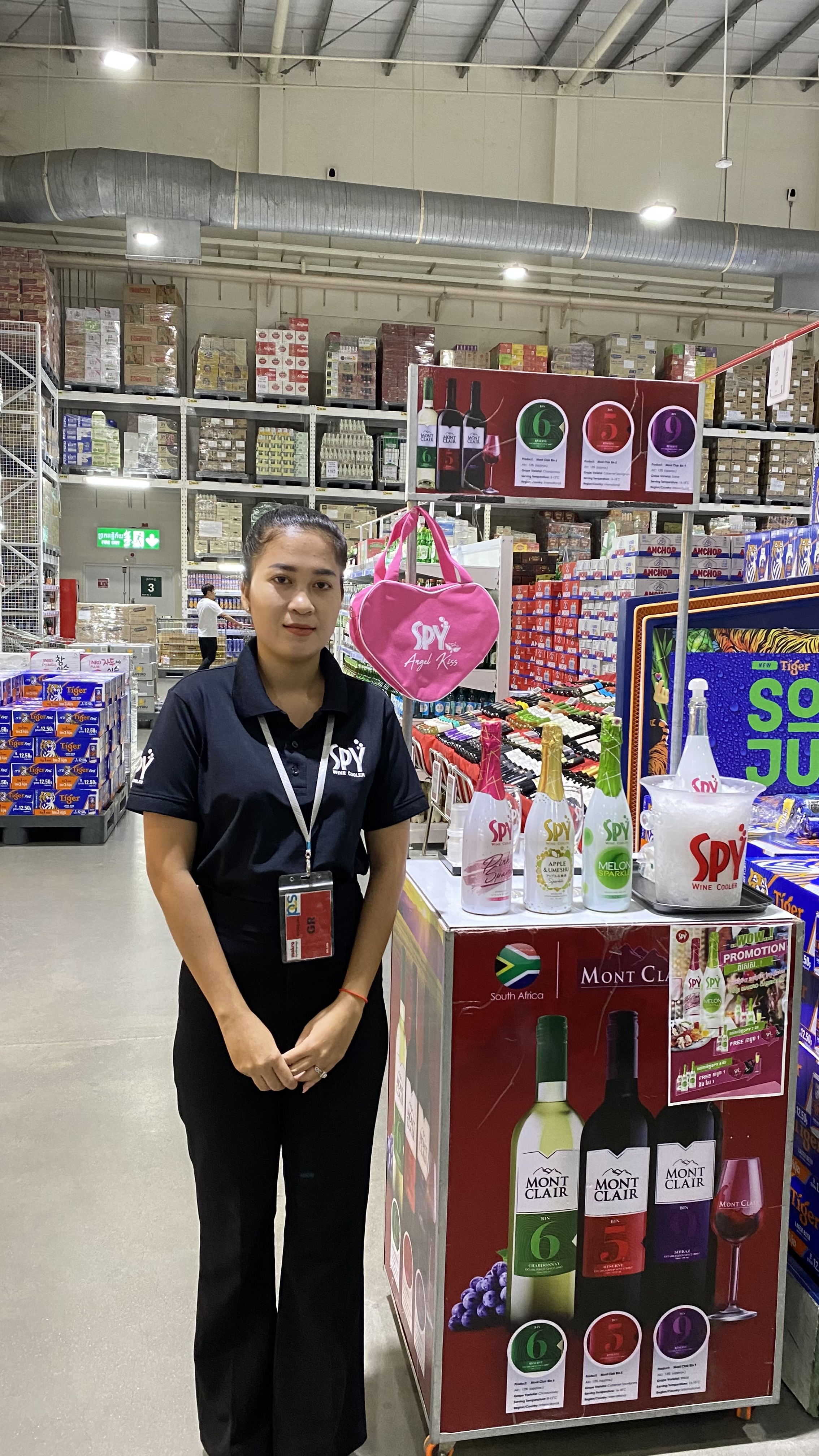 SPY-Sparkling Fruit Wine Testing Success at Makro Market Day 2 Highlights - Image 1